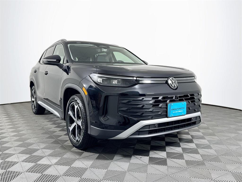 new 2025 Volkswagen Tiguan car, priced at $35,494