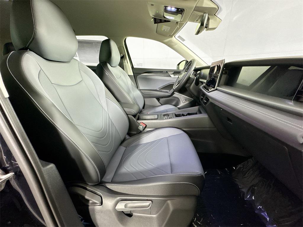 new 2025 Volkswagen Tiguan car, priced at $35,494