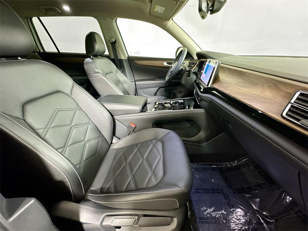 used 2024 Volkswagen Atlas car, priced at $32,892