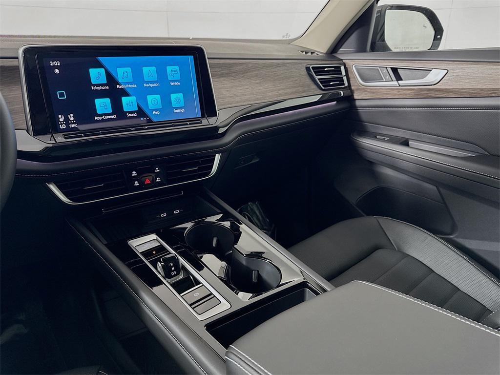 new 2025 Volkswagen Atlas car, priced at $49,509
