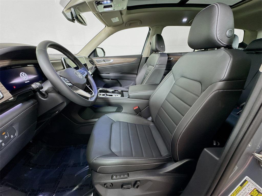 new 2025 Volkswagen Atlas car, priced at $49,509