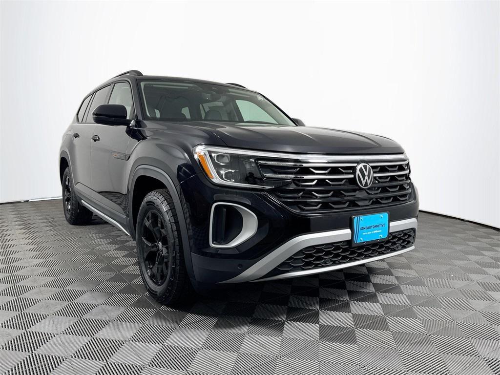new 2025 Volkswagen Atlas car, priced at $48,175