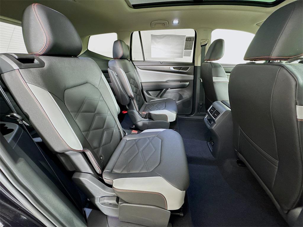 new 2025 Volkswagen Atlas car, priced at $48,175