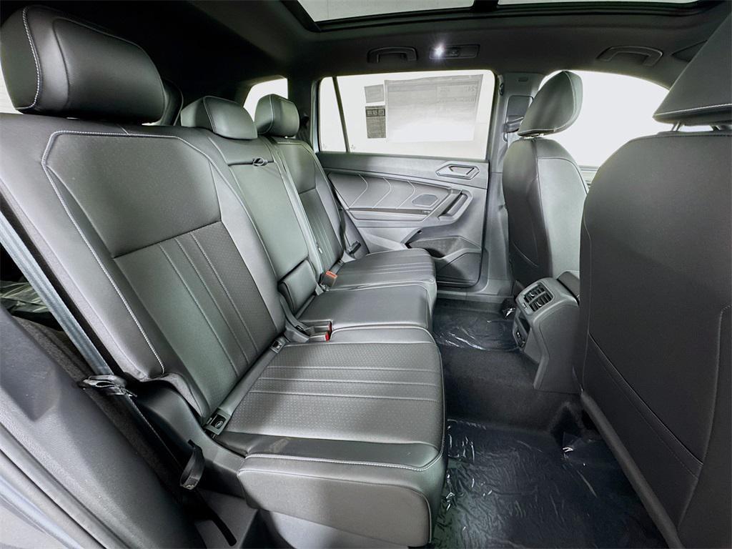 new 2024 Volkswagen Tiguan car, priced at $33,527