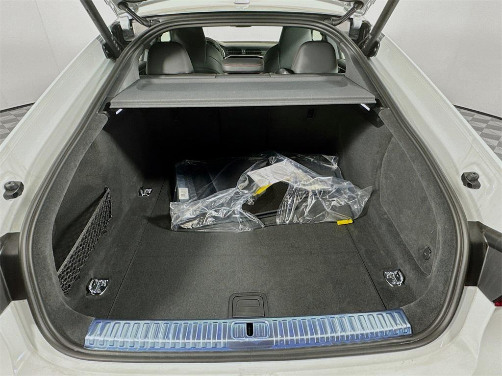 new 2025 Audi S7 car, priced at $93,635