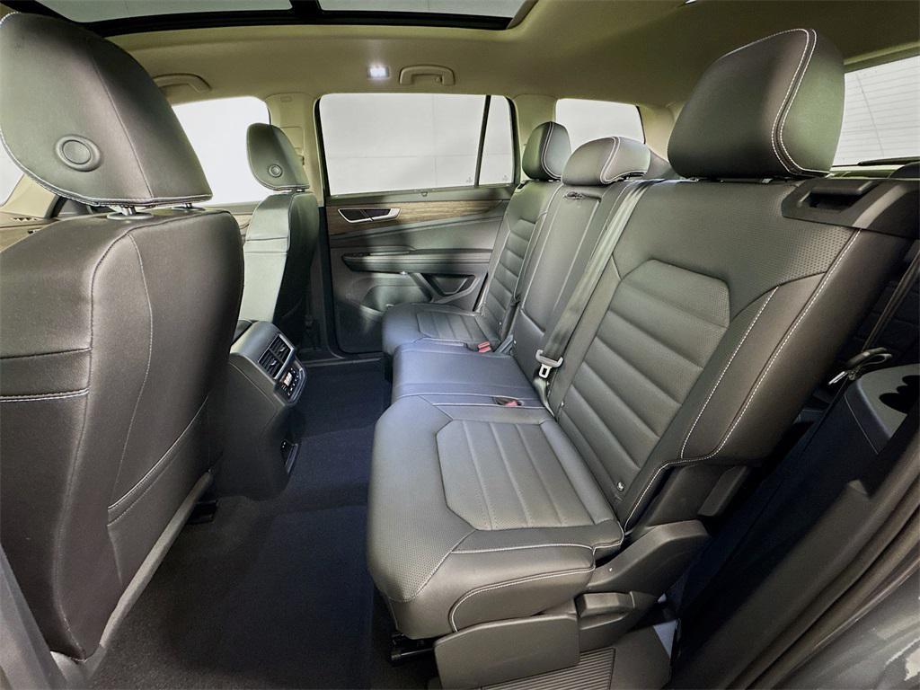 new 2025 Volkswagen Atlas car, priced at $48,572