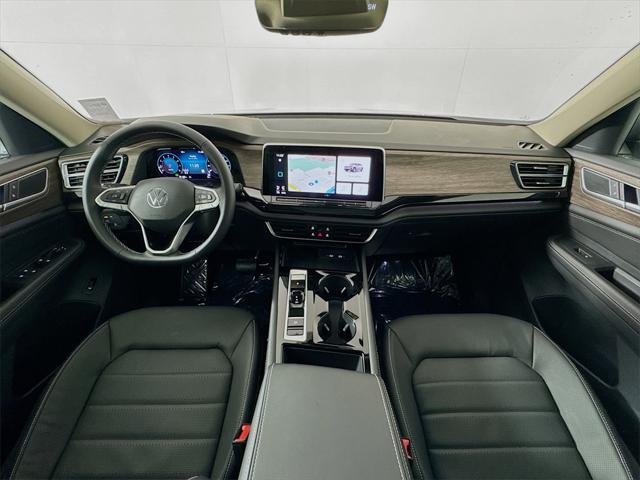 new 2025 Volkswagen Atlas car, priced at $49,072