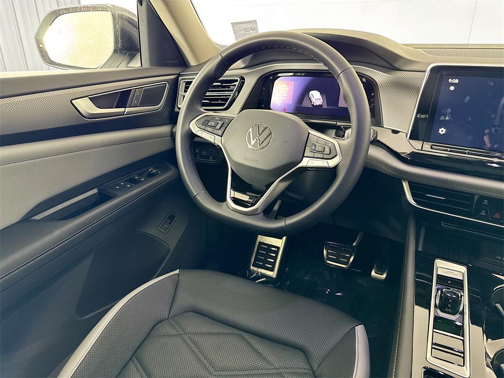 new 2025 Volkswagen Atlas car, priced at $47,502