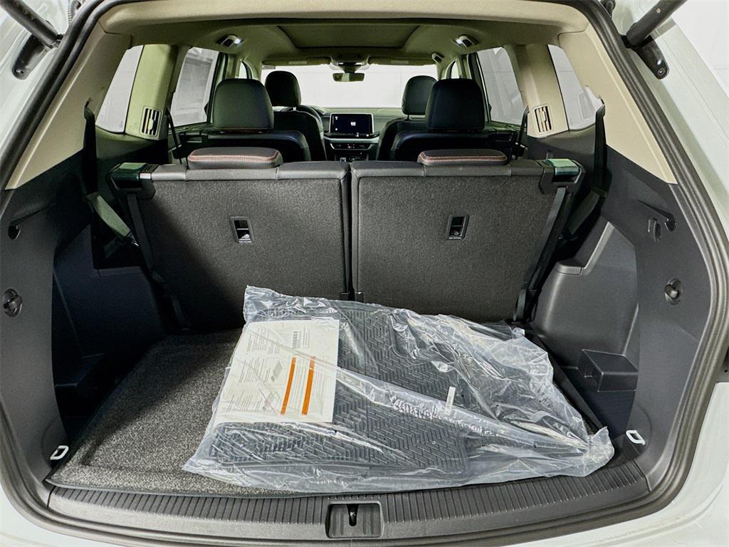 new 2025 Volkswagen Atlas car, priced at $47,502
