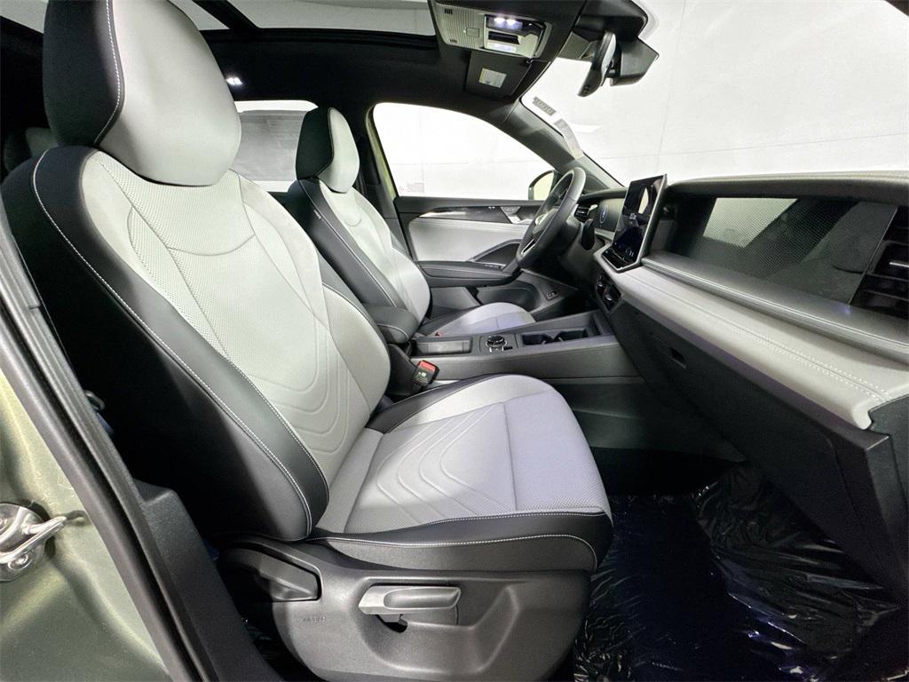 new 2025 Volkswagen Tiguan car, priced at $39,615