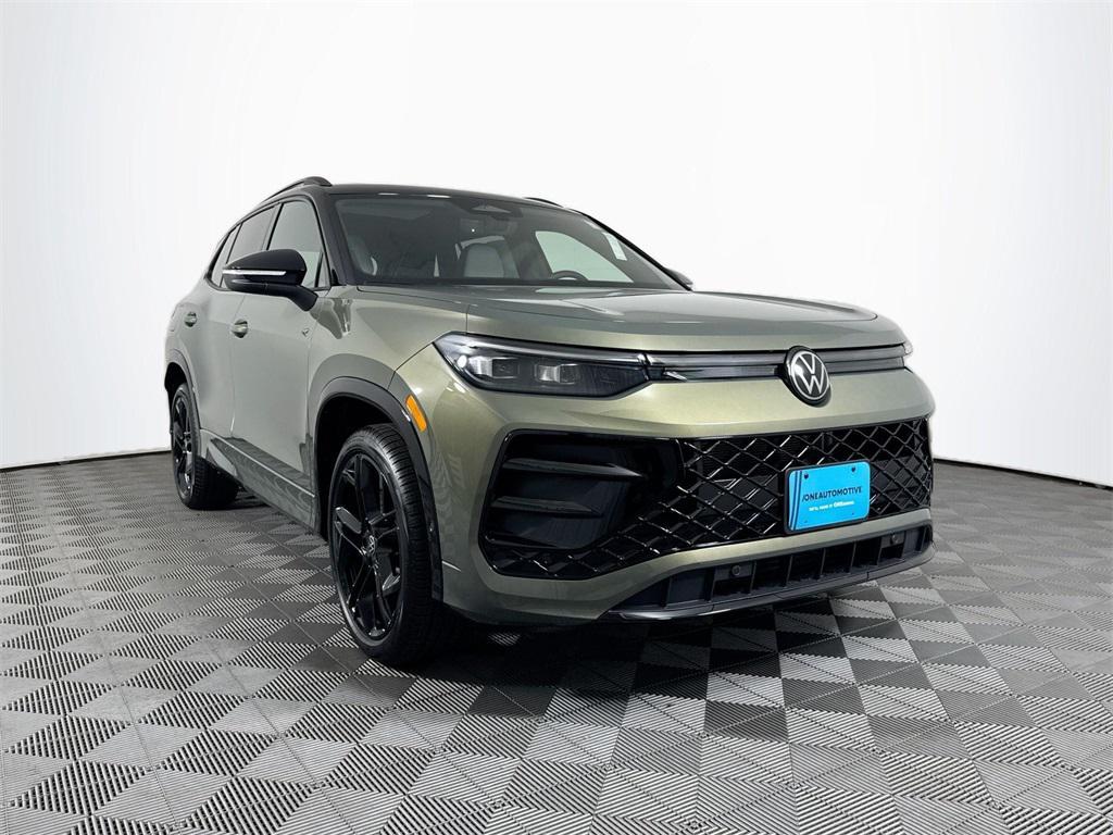 new 2025 Volkswagen Tiguan car, priced at $39,615