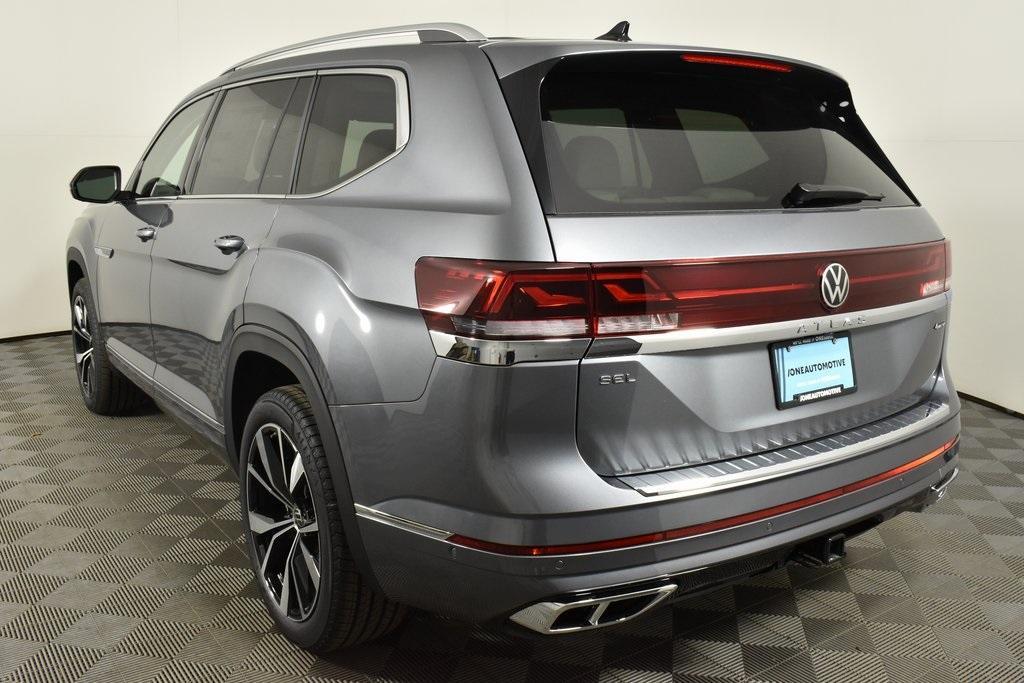 new 2024 Volkswagen Atlas car, priced at $53,433