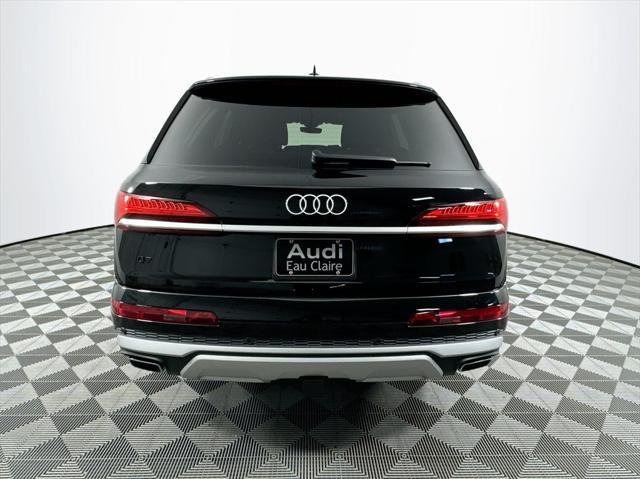 new 2025 Audi Q7 car, priced at $71,731