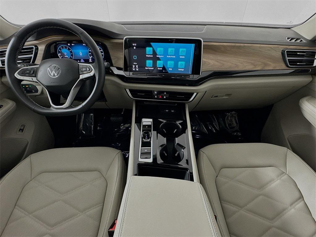 new 2025 Volkswagen Atlas car, priced at $46,061