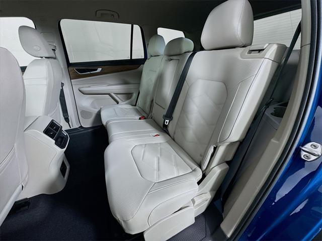 new 2025 Volkswagen Atlas car, priced at $44,931
