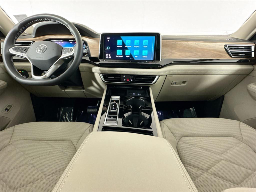 new 2025 Volkswagen Atlas car, priced at $45,636