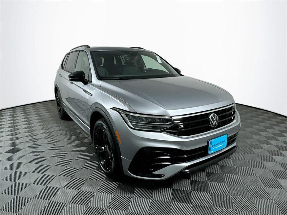 new 2024 Volkswagen Tiguan car, priced at $37,215