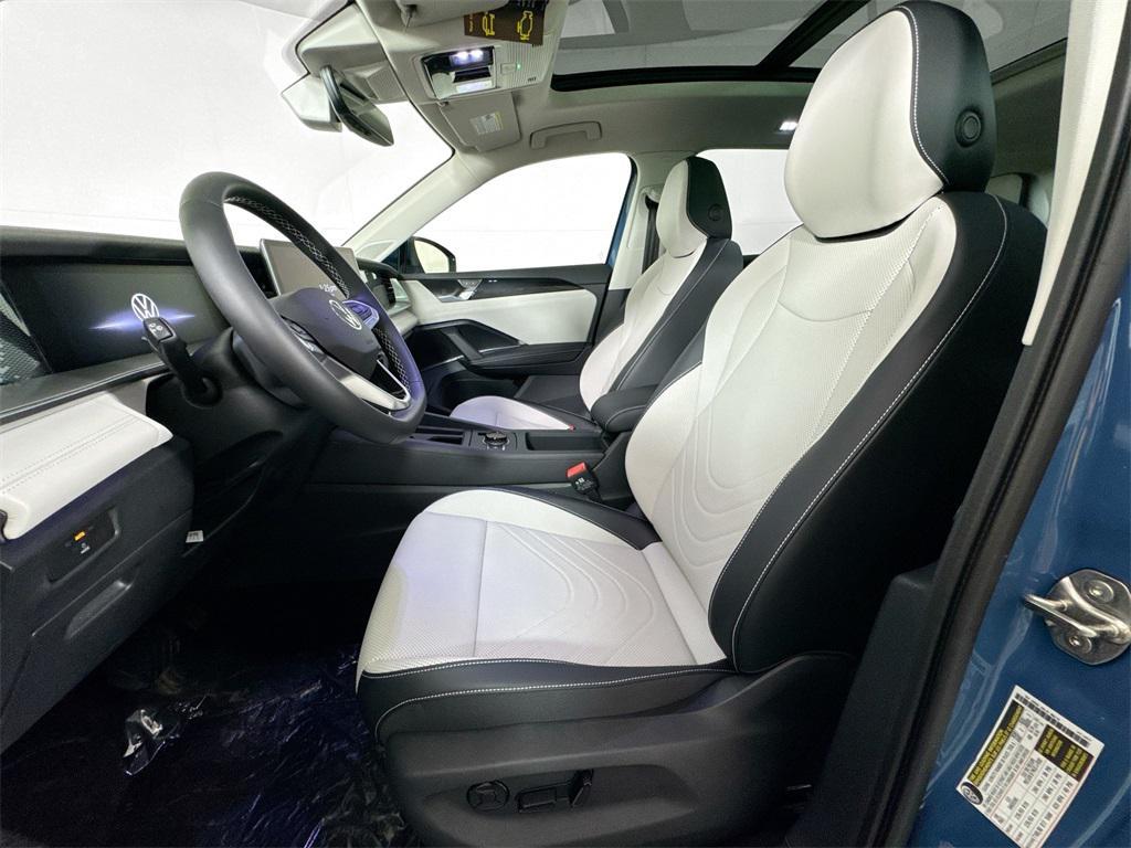 new 2025 Volkswagen Tiguan car, priced at $37,197