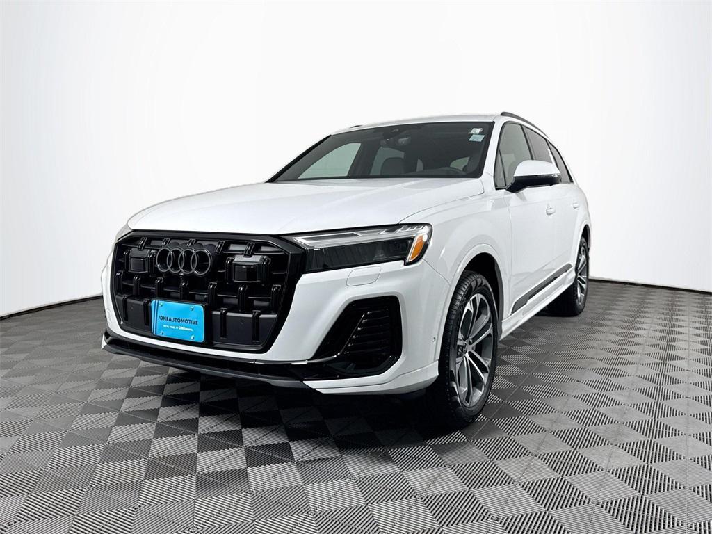 new 2025 Audi Q7 car, priced at $62,420