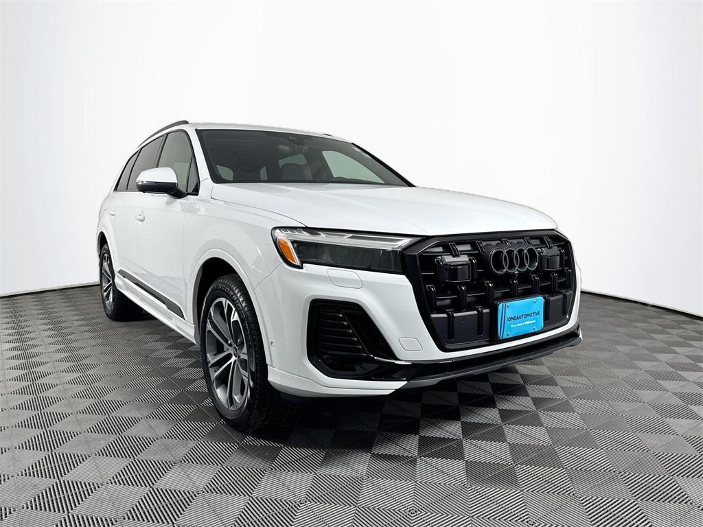 new 2025 Audi Q7 car, priced at $62,420