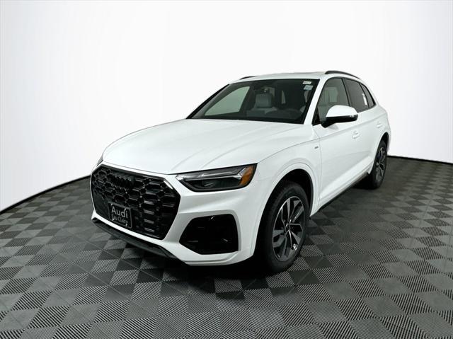 new 2024 Audi Q5 car, priced at $52,180