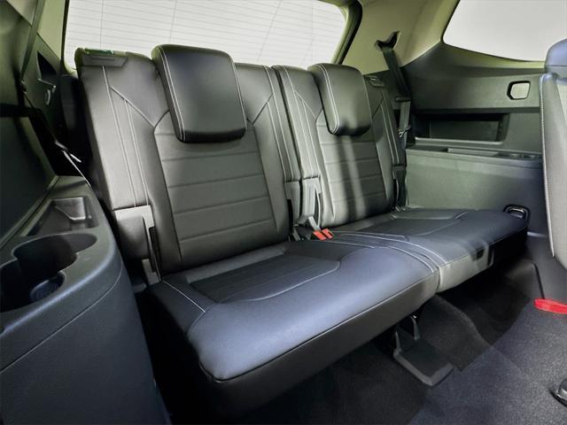 new 2025 Volkswagen Atlas car, priced at $49,497