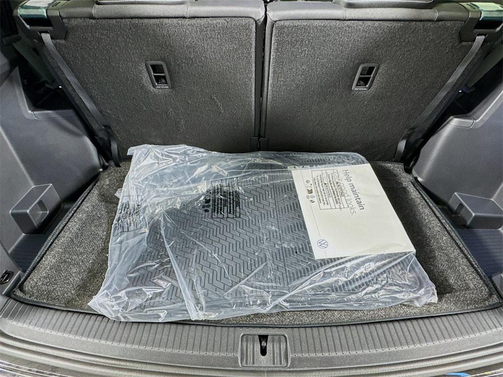 new 2025 Volkswagen Atlas car, priced at $48,997