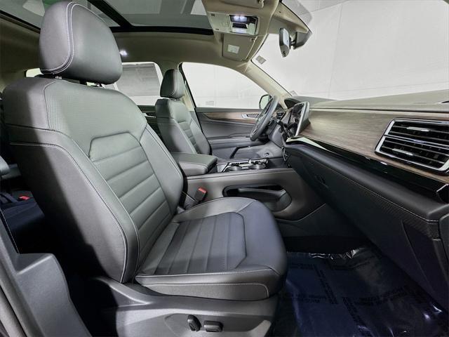 new 2025 Volkswagen Atlas car, priced at $49,497