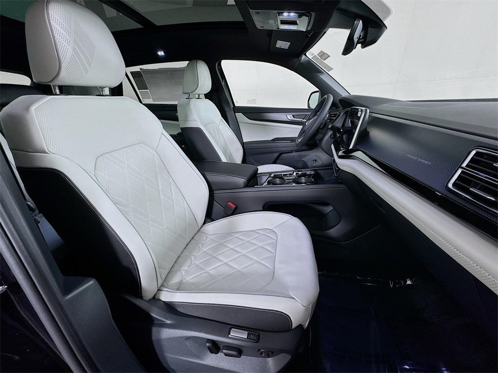 new 2025 Volkswagen Atlas Cross Sport car, priced at $52,435