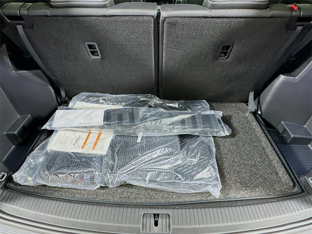 new 2025 Volkswagen Atlas car, priced at $50,107