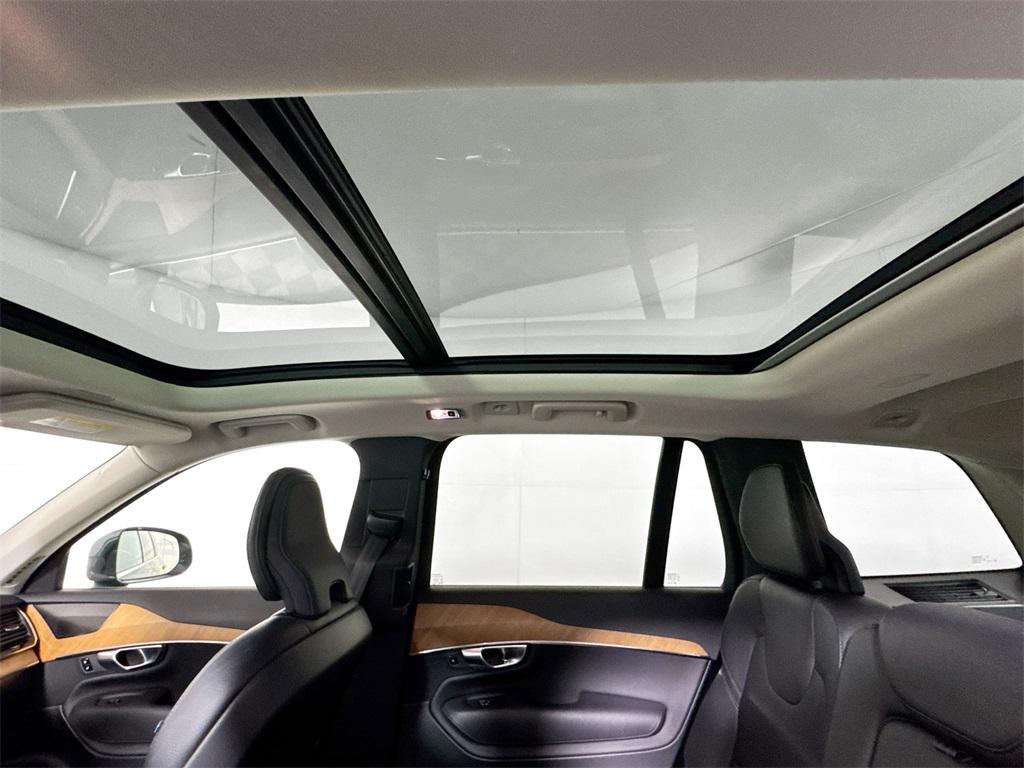 used 2022 Volvo XC90 car, priced at $31,497