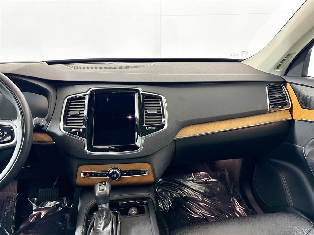 used 2022 Volvo XC90 car, priced at $31,497
