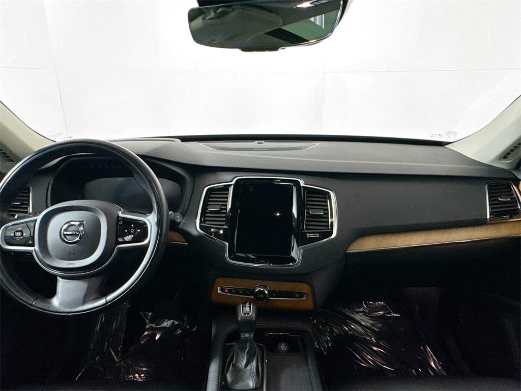 used 2022 Volvo XC90 car, priced at $31,497