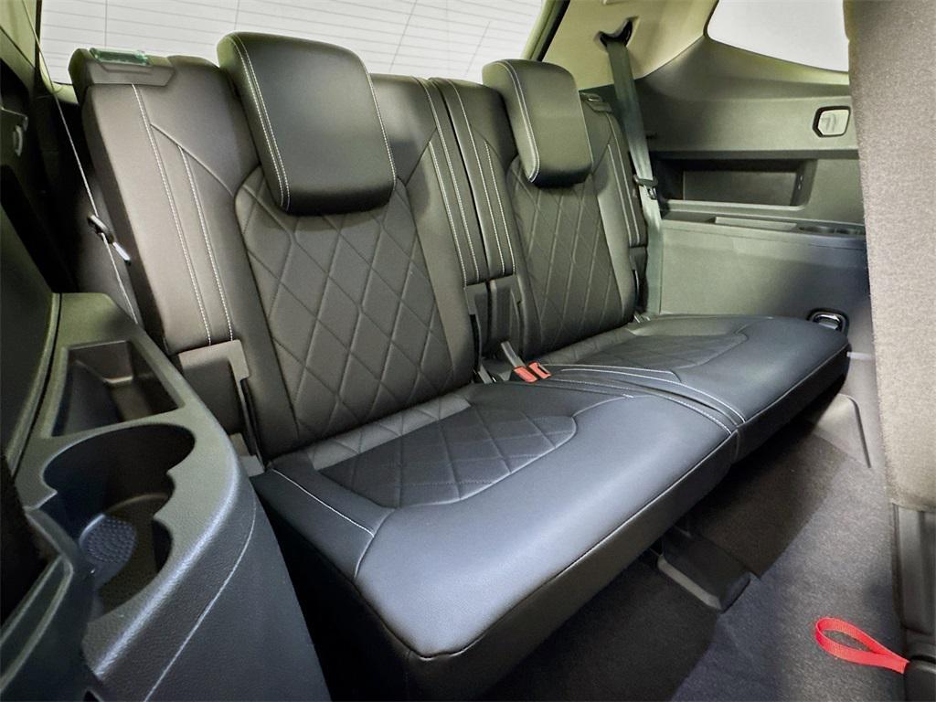 new 2025 Volkswagen Atlas car, priced at $53,848