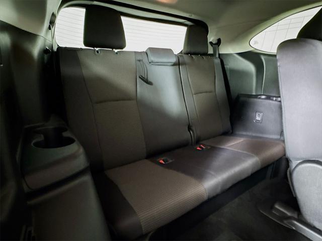 used 2021 Toyota Highlander Hybrid car, priced at $28,222