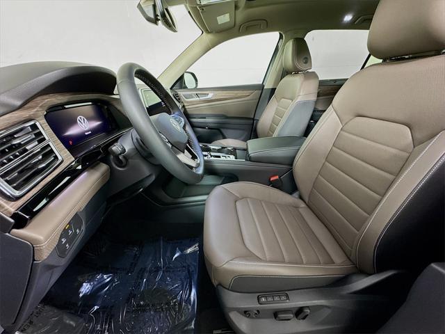 new 2025 Volkswagen Atlas car, priced at $49,336
