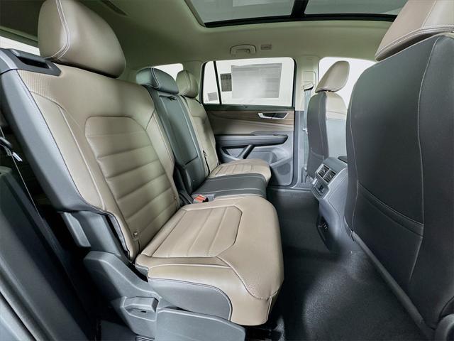 new 2025 Volkswagen Atlas car, priced at $49,336