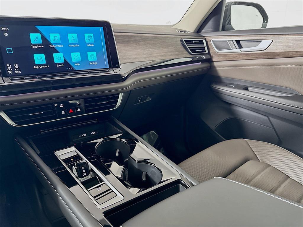 new 2025 Volkswagen Atlas car, priced at $48,836
