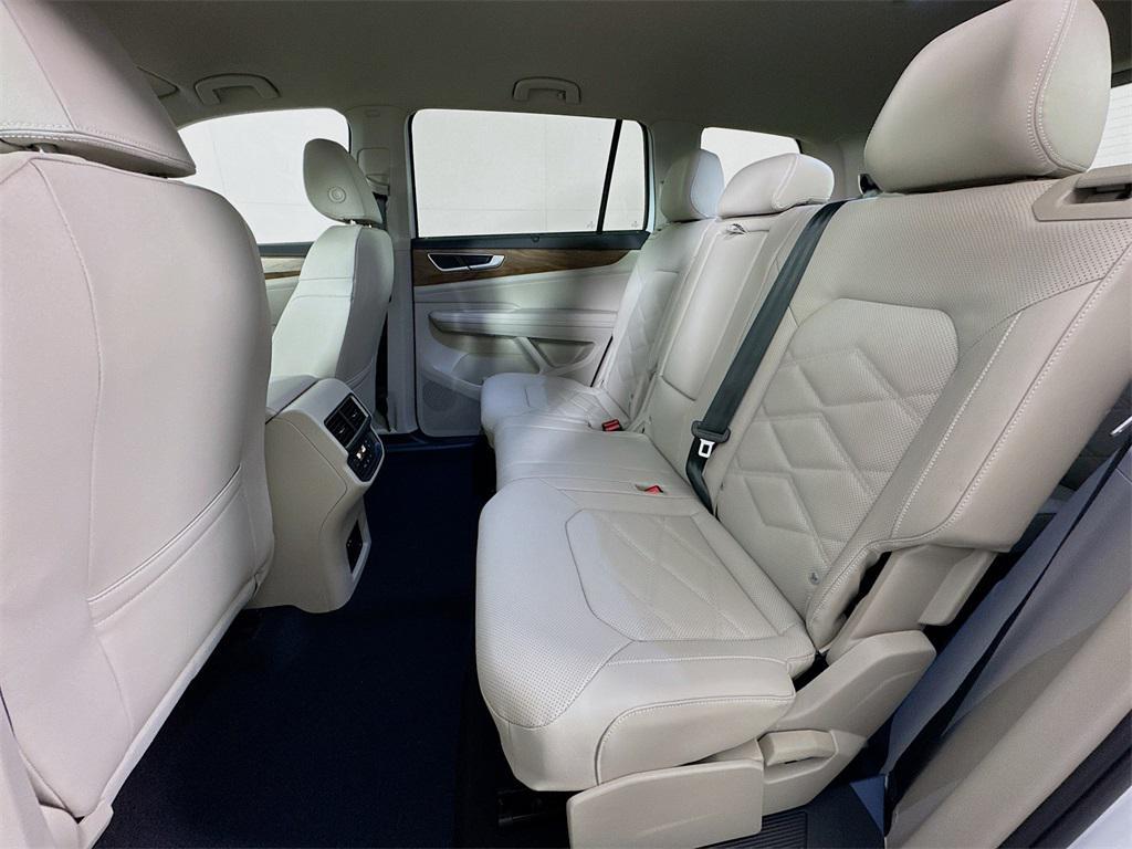 new 2025 Volkswagen Atlas car, priced at $44,943