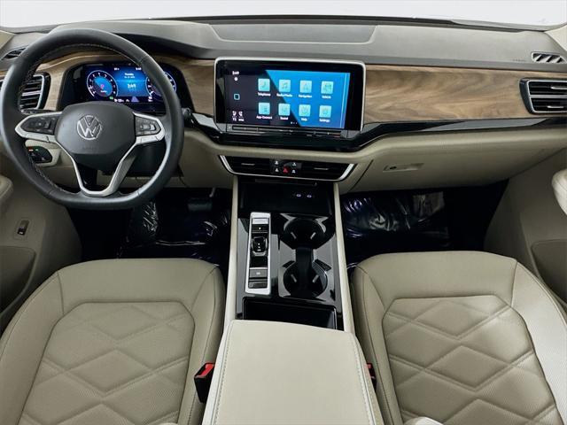 new 2025 Volkswagen Atlas car, priced at $45,636