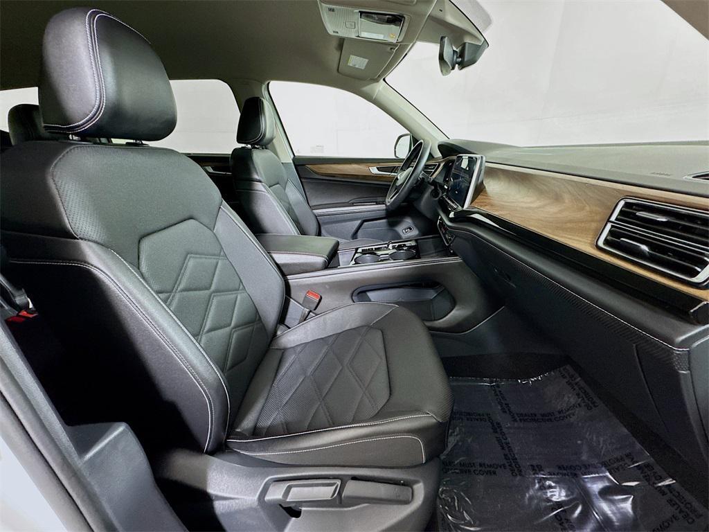 used 2025 Volkswagen Atlas car, priced at $38,242