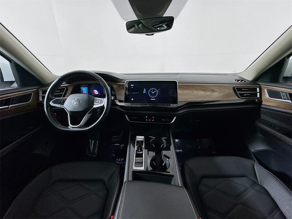 used 2025 Volkswagen Atlas car, priced at $38,242