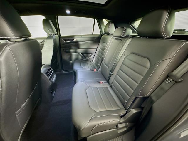 new 2025 Volkswagen Atlas Cross Sport car, priced at $50,417