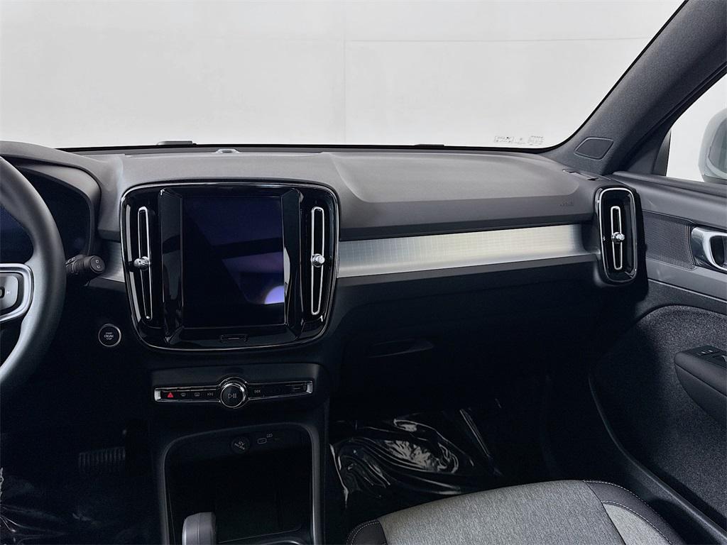used 2025 Volvo XC40 car, priced at $30,992