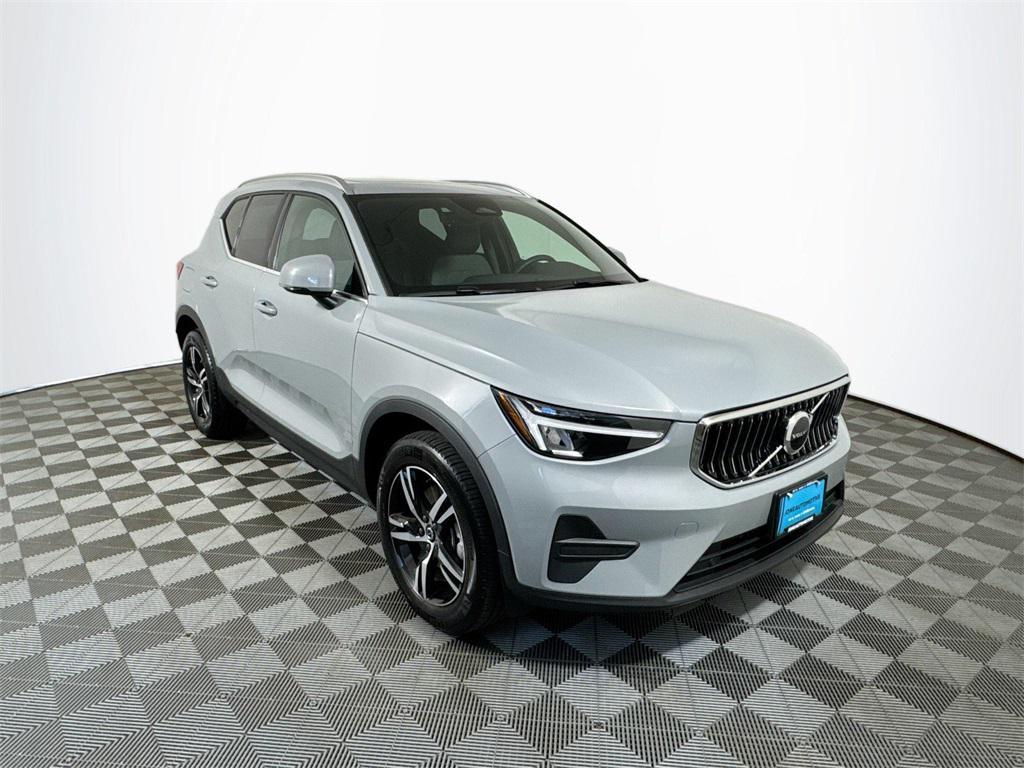 used 2025 Volvo XC40 car, priced at $30,992