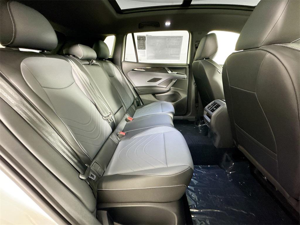 new 2025 Volkswagen Tiguan car, priced at $39,225