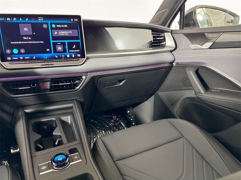 new 2025 Volkswagen Tiguan car, priced at $39,225