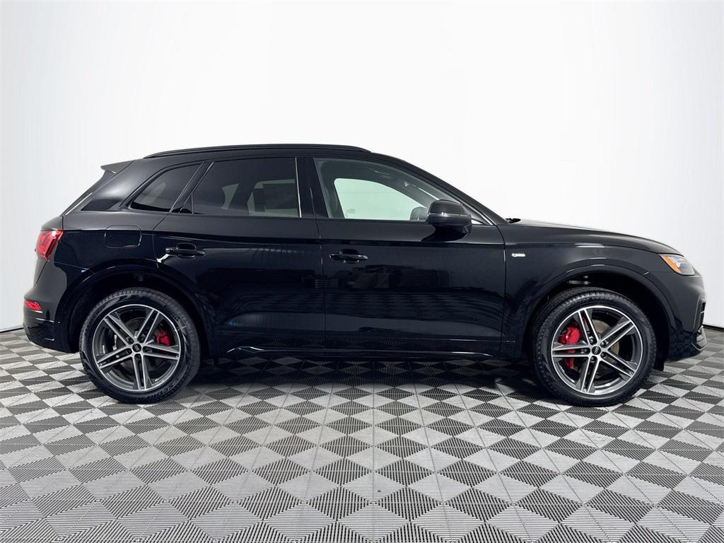 new 2025 Audi Q5 car, priced at $69,475