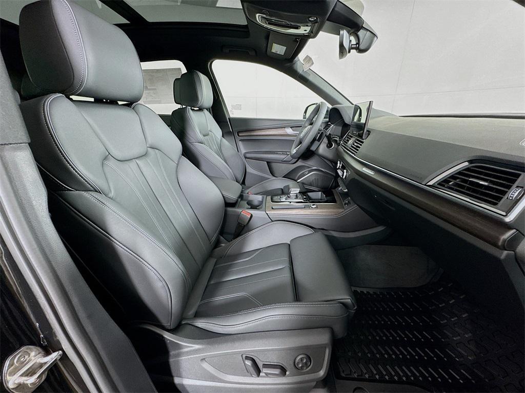 new 2025 Audi Q5 car, priced at $69,475