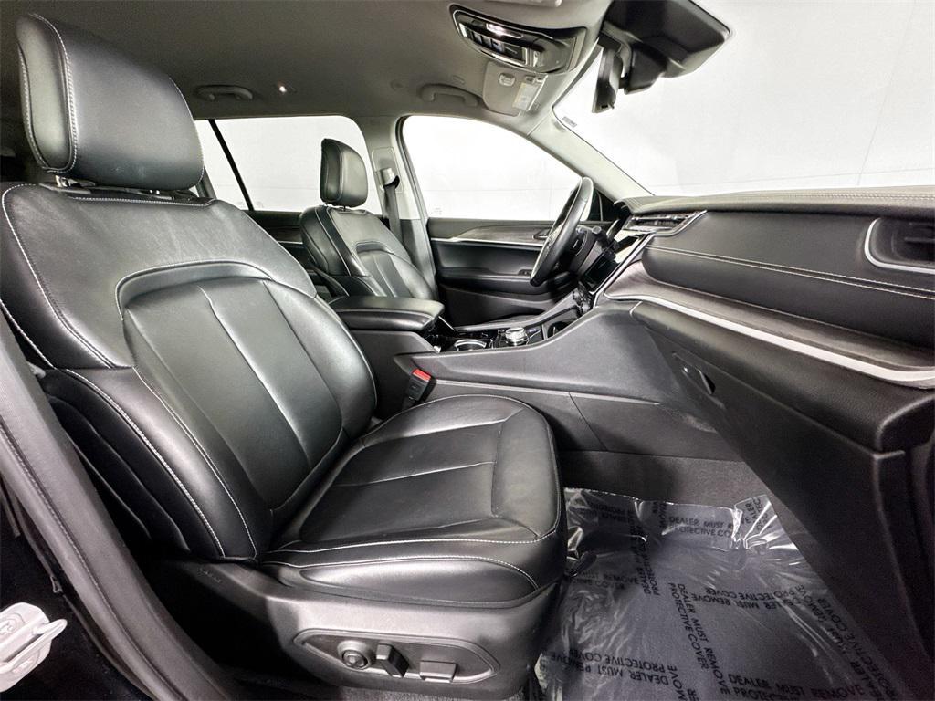 used 2021 Jeep Grand Cherokee L car, priced at $26,997